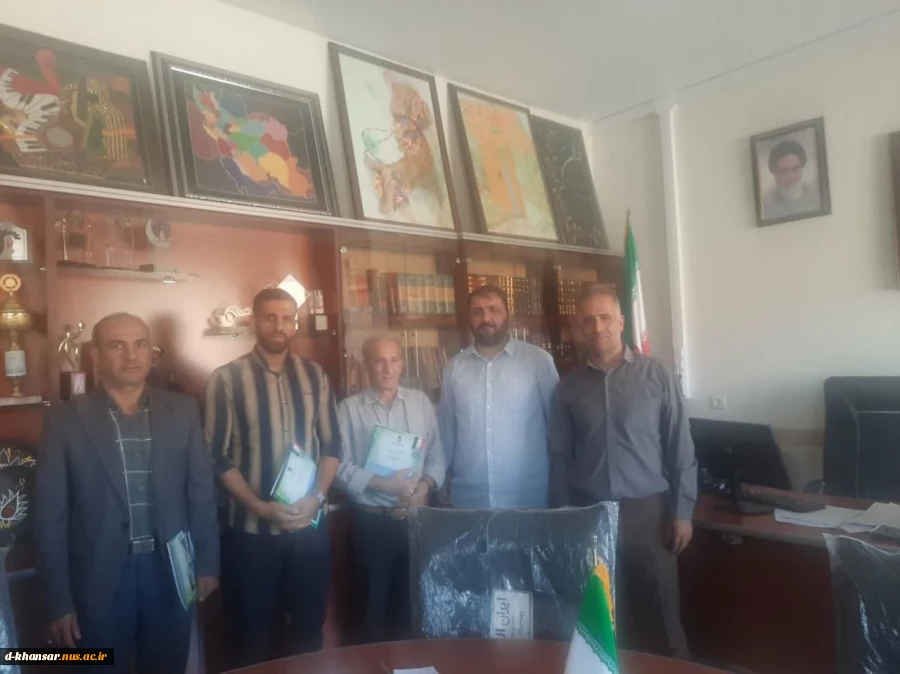 برگزاری جلسه هم اندیشی با اساتید جهت برگزاری دوره های آموزش آزاد                                                                                                                      4